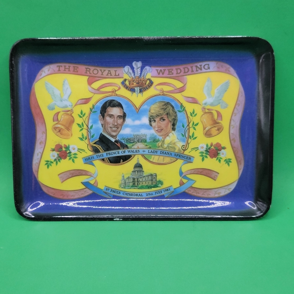 Royal Wedding Commemorative Trinket Tray - Blue & Yellow